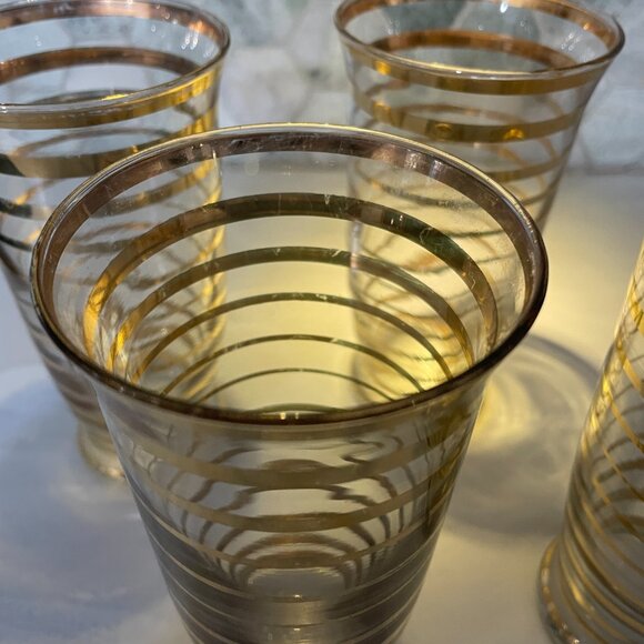 Vintage MCM Glass Serving Set, Horizontal Gold Stripes, Pitcher  & 4 Glasses - Picture 8 of 12